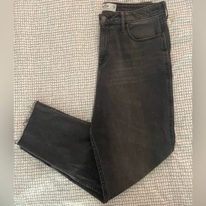 Hollister Curvy High-Rise Mom Jeans 13L, W31 L29